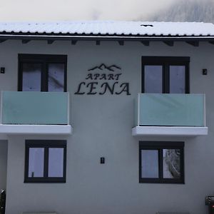Apart-Lena
